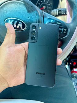 Samsung Galaxy S22+ (Liberado para Cualquier Compañía)