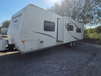 2012 33ft camper