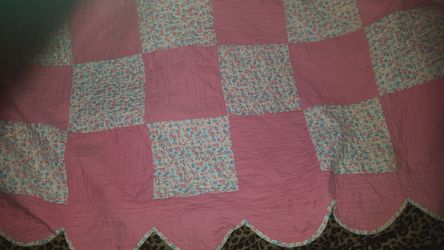 Vintage hand made quilt