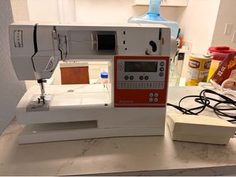 Husqvarna Viking Angelica Sewing Machine