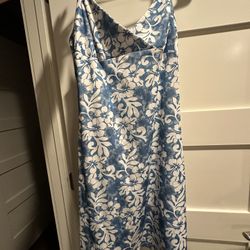 blue and white floral dress 