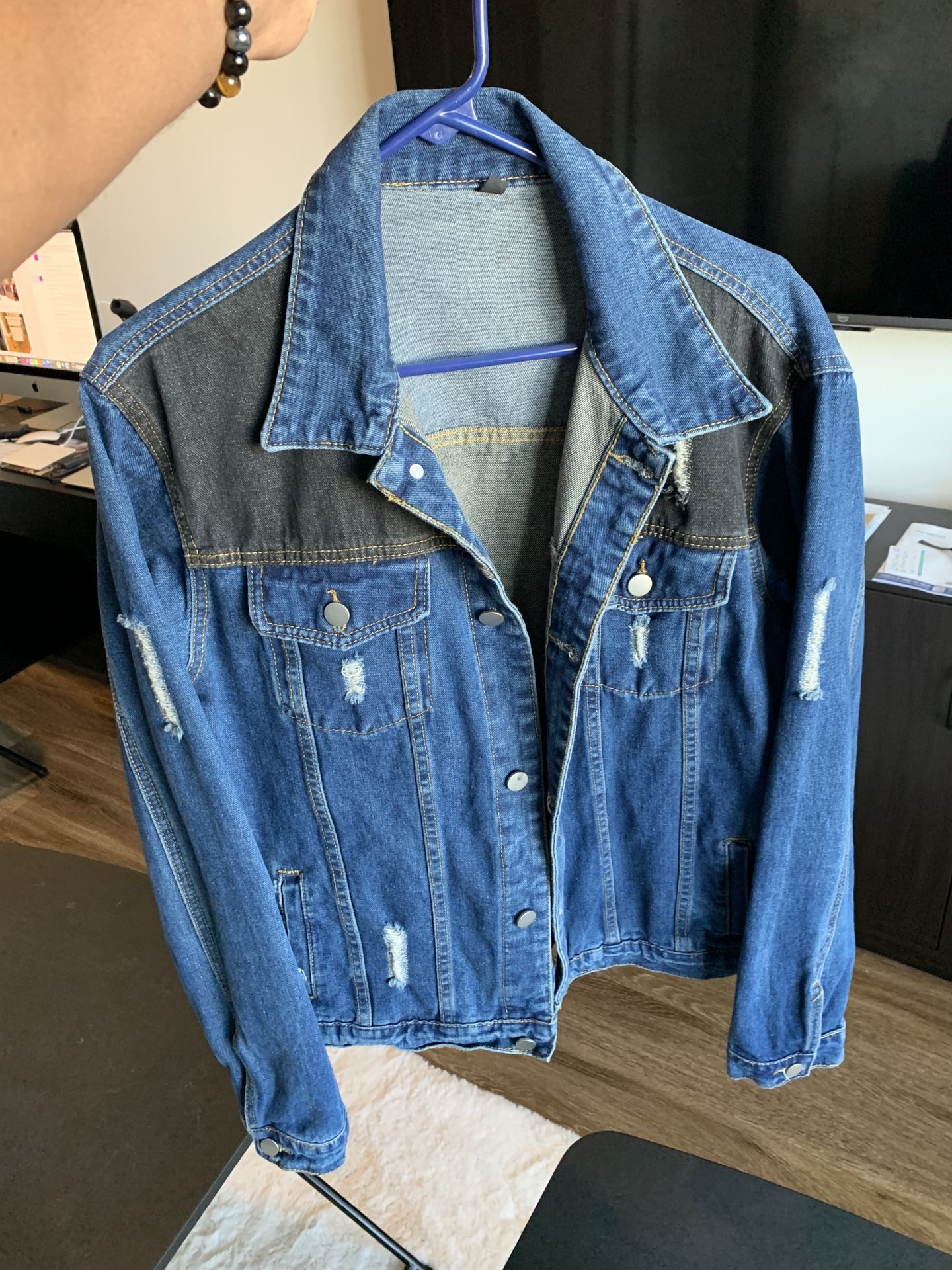 Stylish Men’s Denim Jacket