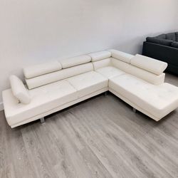 New And Modern Sectional Sofa - Sofá Seccional Nuevo Y Moderno 