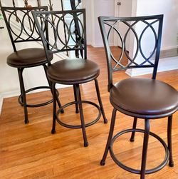 Swivel barstools