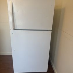 Frigidaire Refrigerator 