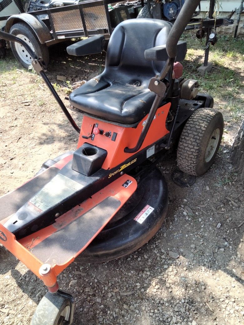 Mower Runs Good.. Great Shape
