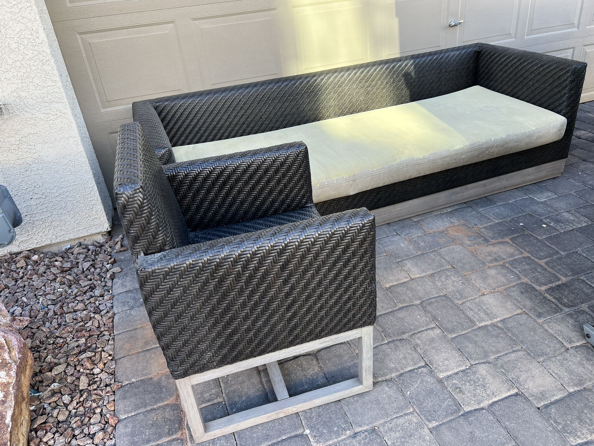 Patio Set couch + chair
