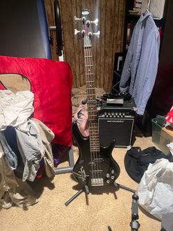 Black Gio Ibáñez Electric Bass