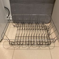 used heavy wire dish drying rack excellent condition and ready to help you keep your kitchen organized! Perfect for any home.
