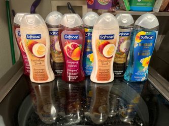 Brand new soft soap body wash (8) for ($26)(Cash only)(price is firm)