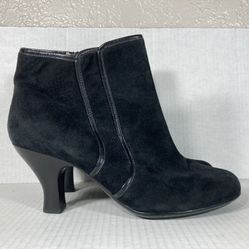 Sofft Boots Size 9.5 Wide Womens Black Suede Leather Comfort Zip Heels Booties