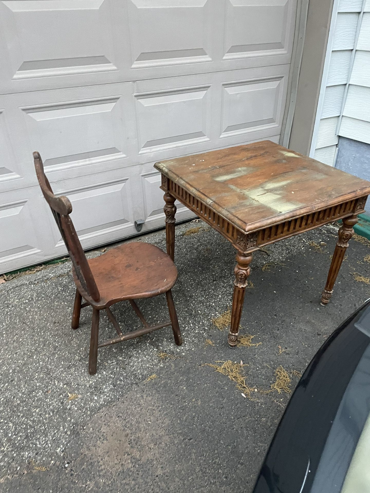 Table & Chair 