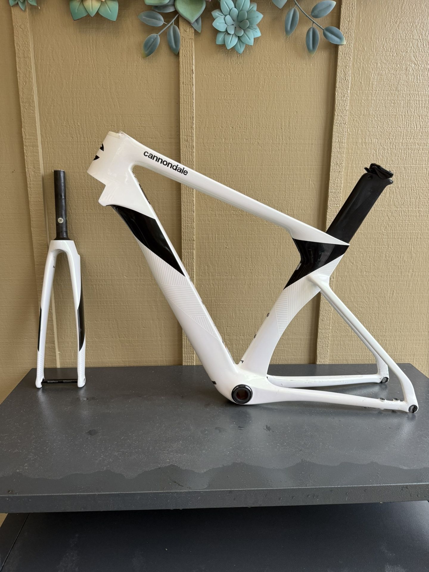 SystemSix Hi Mod Frameset