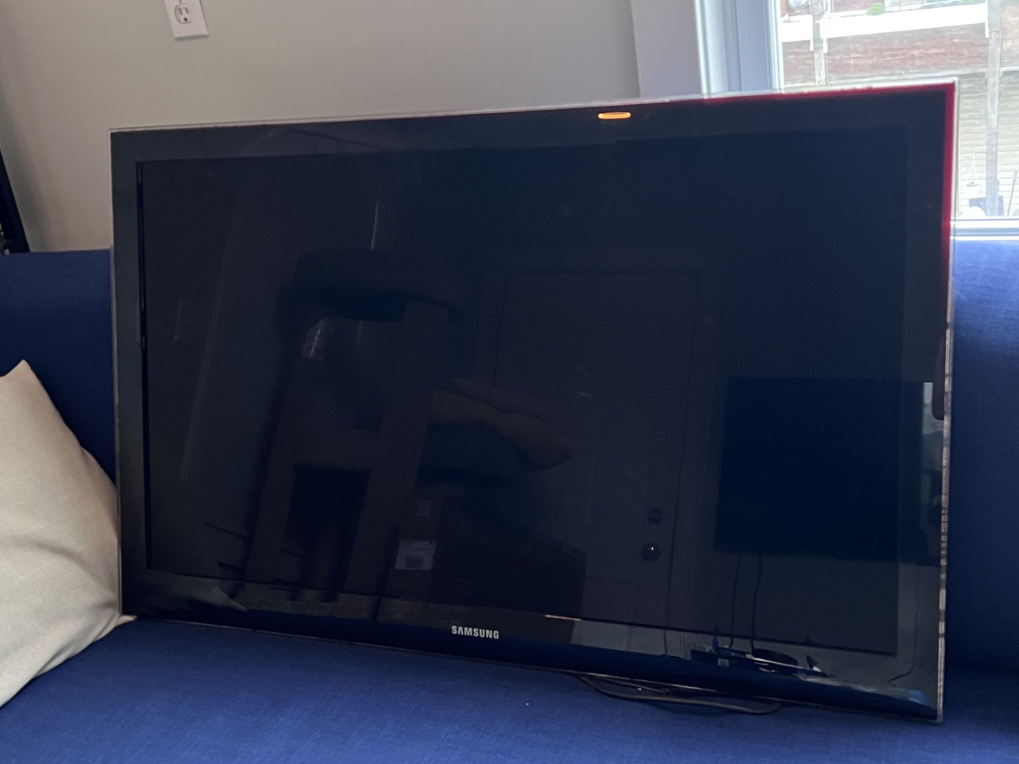Samsung 46” Thin TV