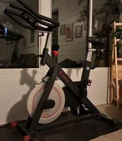 Sunny Health & Fitness SF-B1805 Magnetic Indoor Cycling Bike + Wahoo Sensors