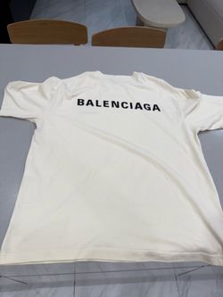 Balaenciage men t shirt size can yellow