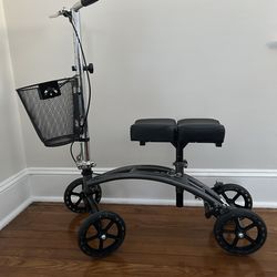 Drive Medical knee walker/knee scooter