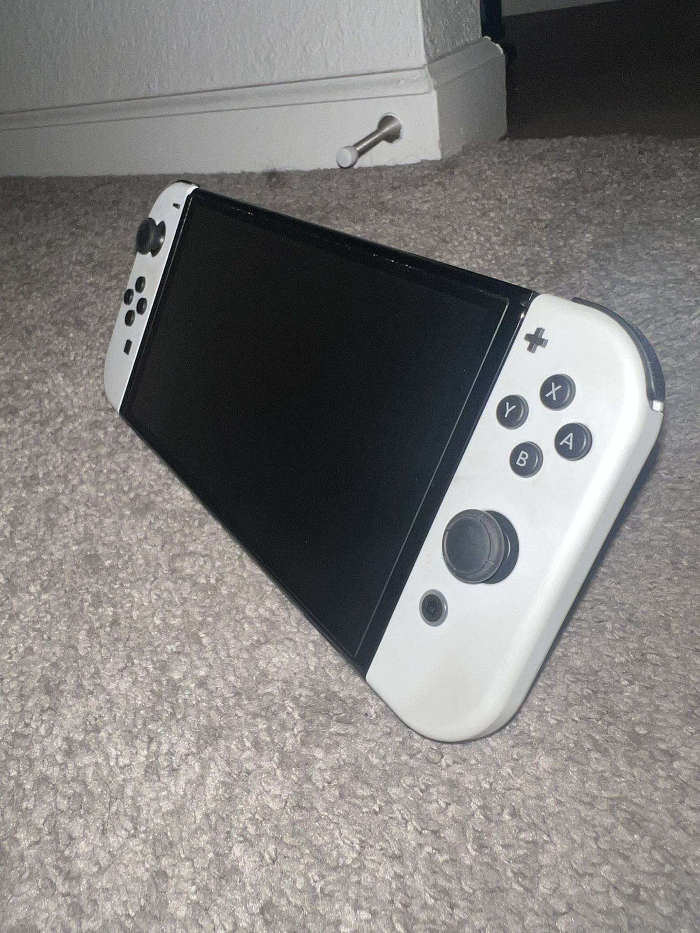 Nictendo Switch White And Black  Console 