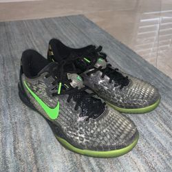 Nike Kobe 8 System size 10.5 Christmas Edition