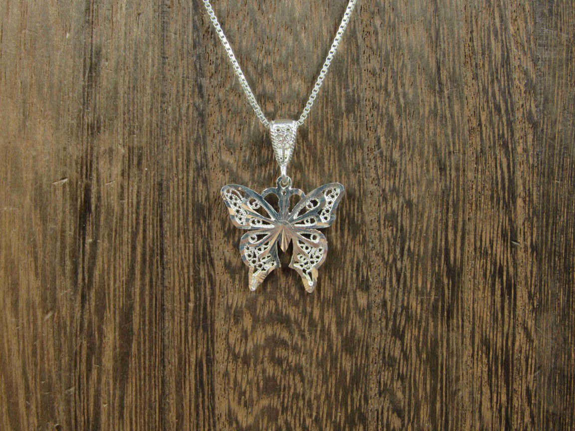16" Sterling Silver Cool Filigree Butterfly Pendant Necklace Vintage