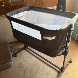 Adjustable Bedside Bassinet