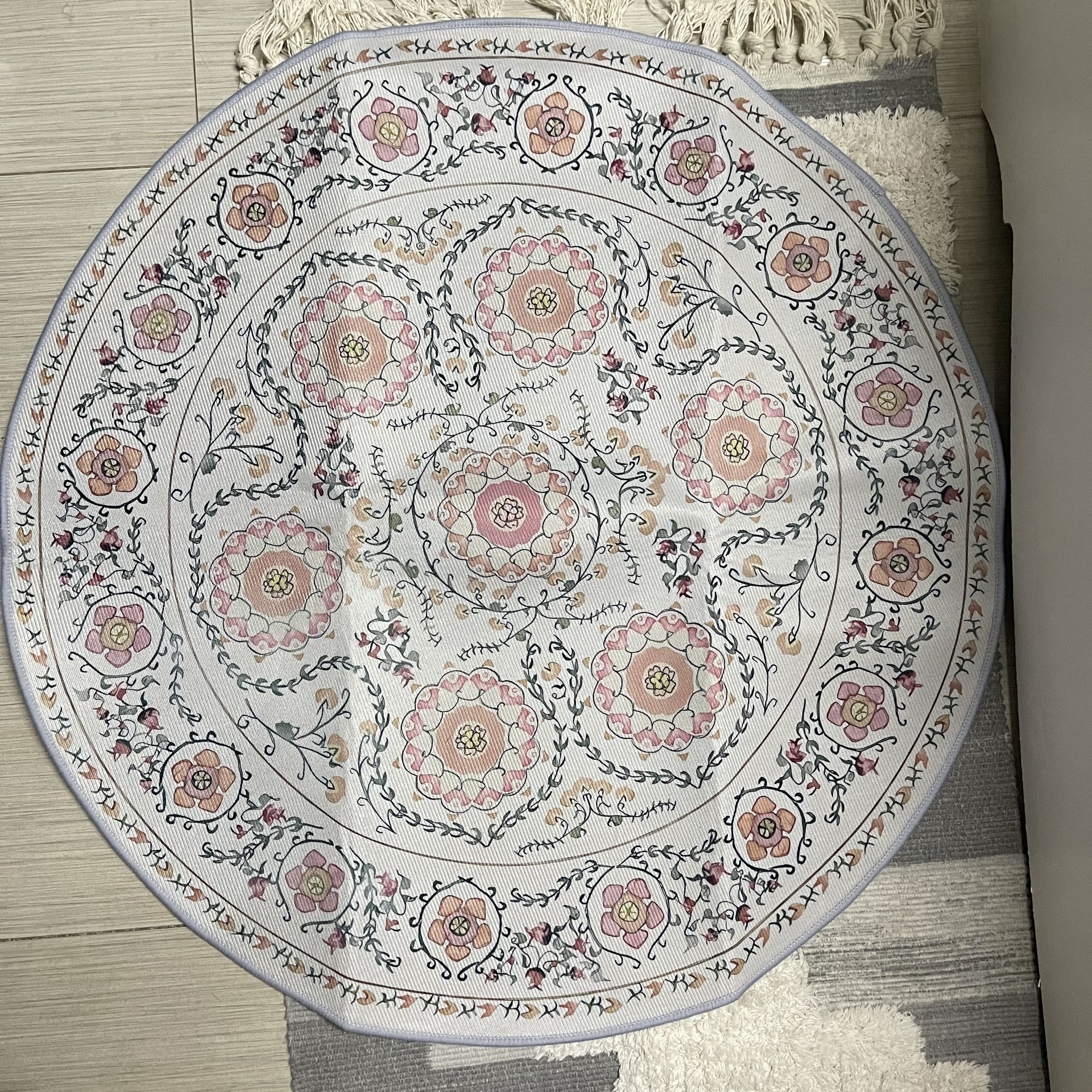 Vintage Persian Floral Round Rug
