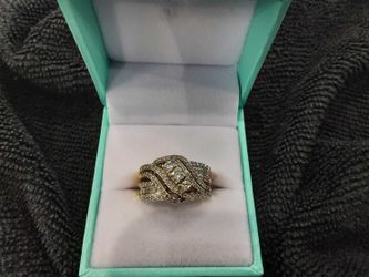 Women's Ring - Yellow Gold 10k (.417) 6.2 grams Size 5