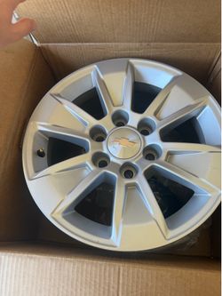 2024 Chevy Silverado OEM Wheels & Tires – 3 Good Wheels + 2 Tires + 1 Bent Wheel – $700 OBO