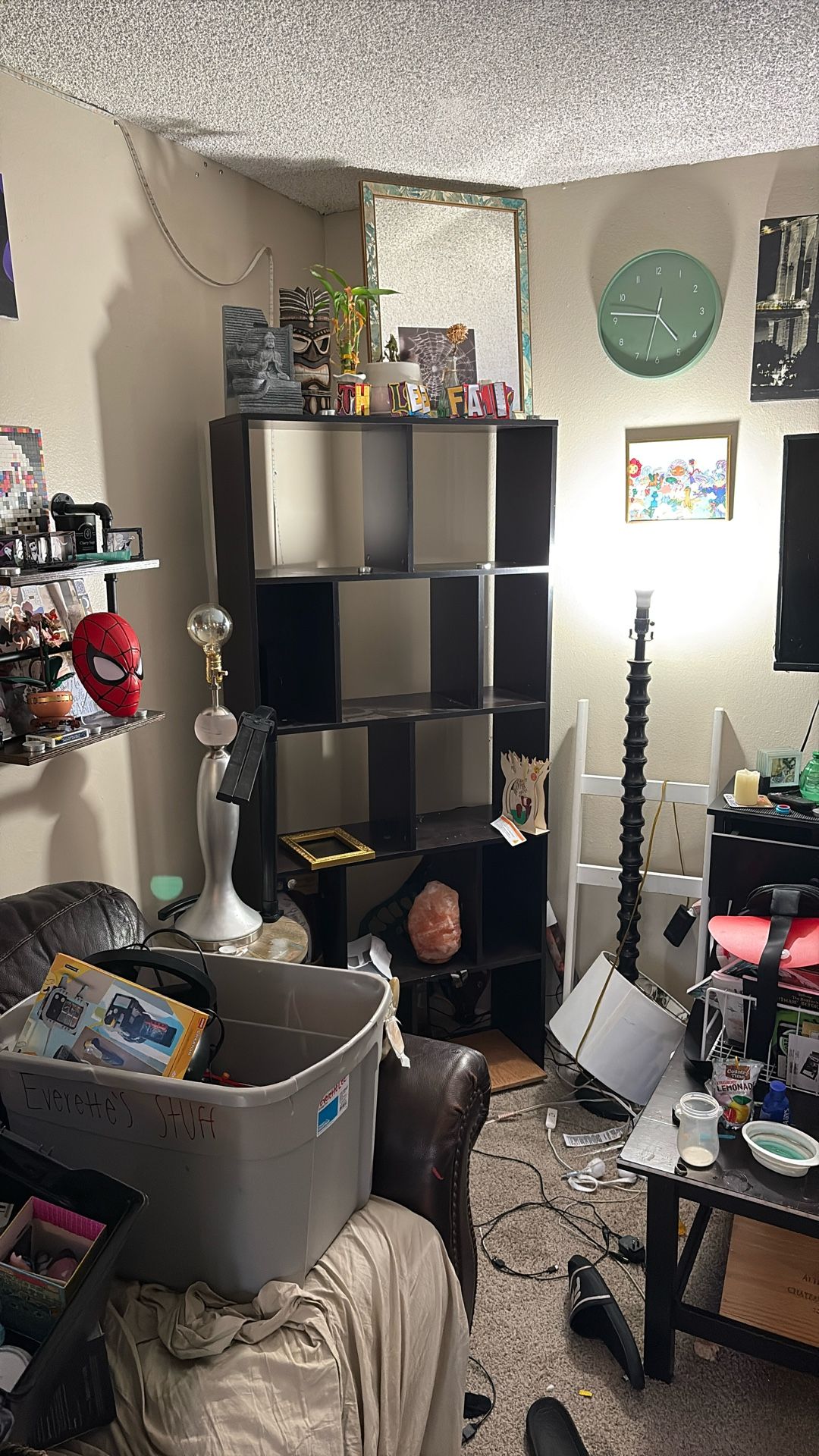 12 Compartments Shelving