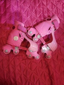 Barbie Pink Rollerskates