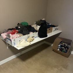 125 Pieces Of Clothing Some New With Tags