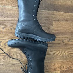 Women Timberland Boots, Black, Size 9.5