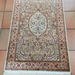 Magnificent Signed Turkish SILK Hereke W/Gold Rug 3’X5’