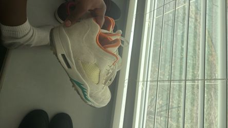Jordan 5 Crème Golf Shoes