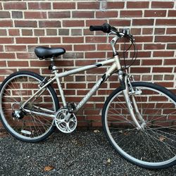 Medium Hybrid Bike