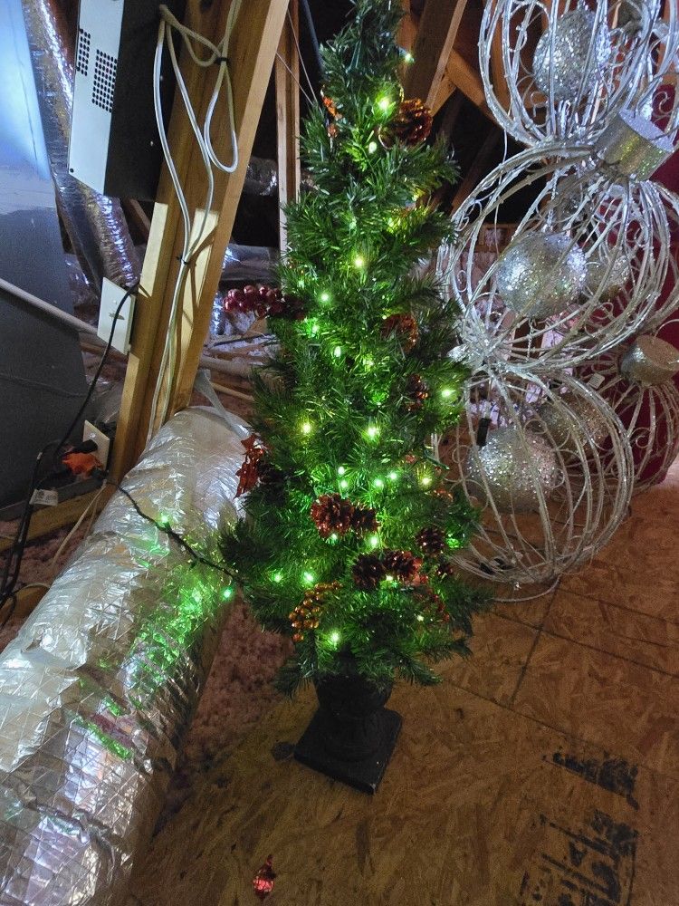 Indoor Or Outdoor 4ft Christmas Tree Set Of 2