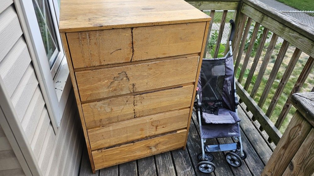 Free Dresser/TV Stand/Stroller