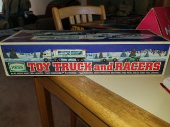HESS 1997 TOY TRUCK AND 2 RACERS.  USED AS DISPLAY.  PICK UP MIDDLEBORO ONLY FINAL SALE.  GREAT XMAS GIFT 