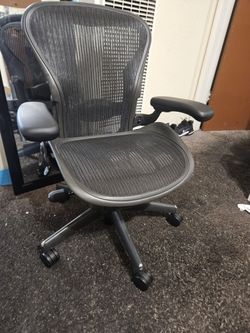 Herman Miller Aeron Chair
