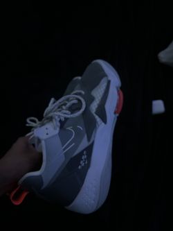 Boys basketball shoes 8.5 in men