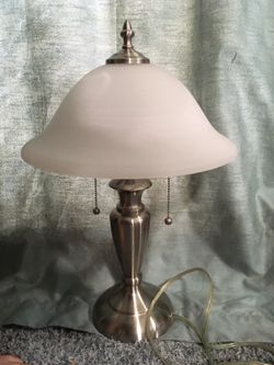 Desk lamp glass shade