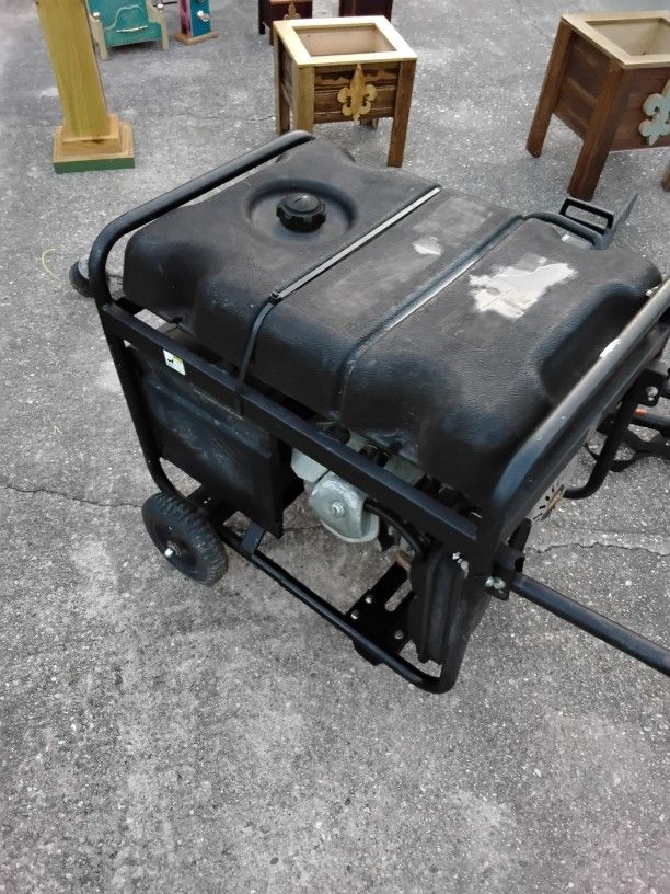 Poulonpro 5000 Generator.