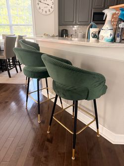 Everly Quinn Roellig 29.5" Swivel Upholstered Bar Stools (Set of 4)