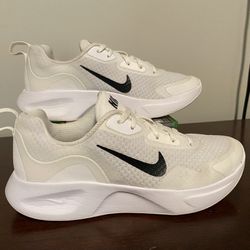 White Nike Woman Shoes 