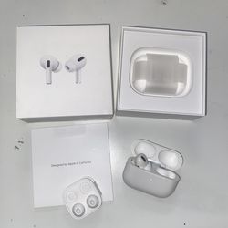 Airpods Pro 1st Gen (left earbud only)