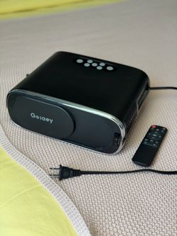 Goiaey Projector