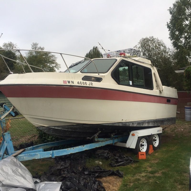 Project Boat!!! 24 ft 1976 Reinell Cabin Cruiser. Priced to sell $500