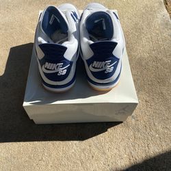 Retro Jordan 4 x Nike SB