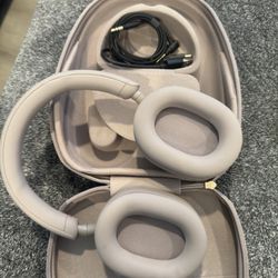 Sony XM5 - rose color