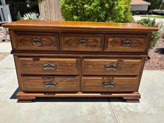 Antique Solid Wood 7 Drawer Dresser Chest of Drawers Furniture Good Condition
